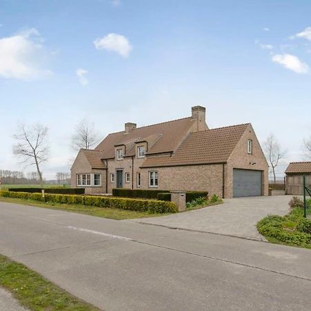 Huswell - Family House With A Beautiful View In Damme Villa Брюж Екстериор снимка