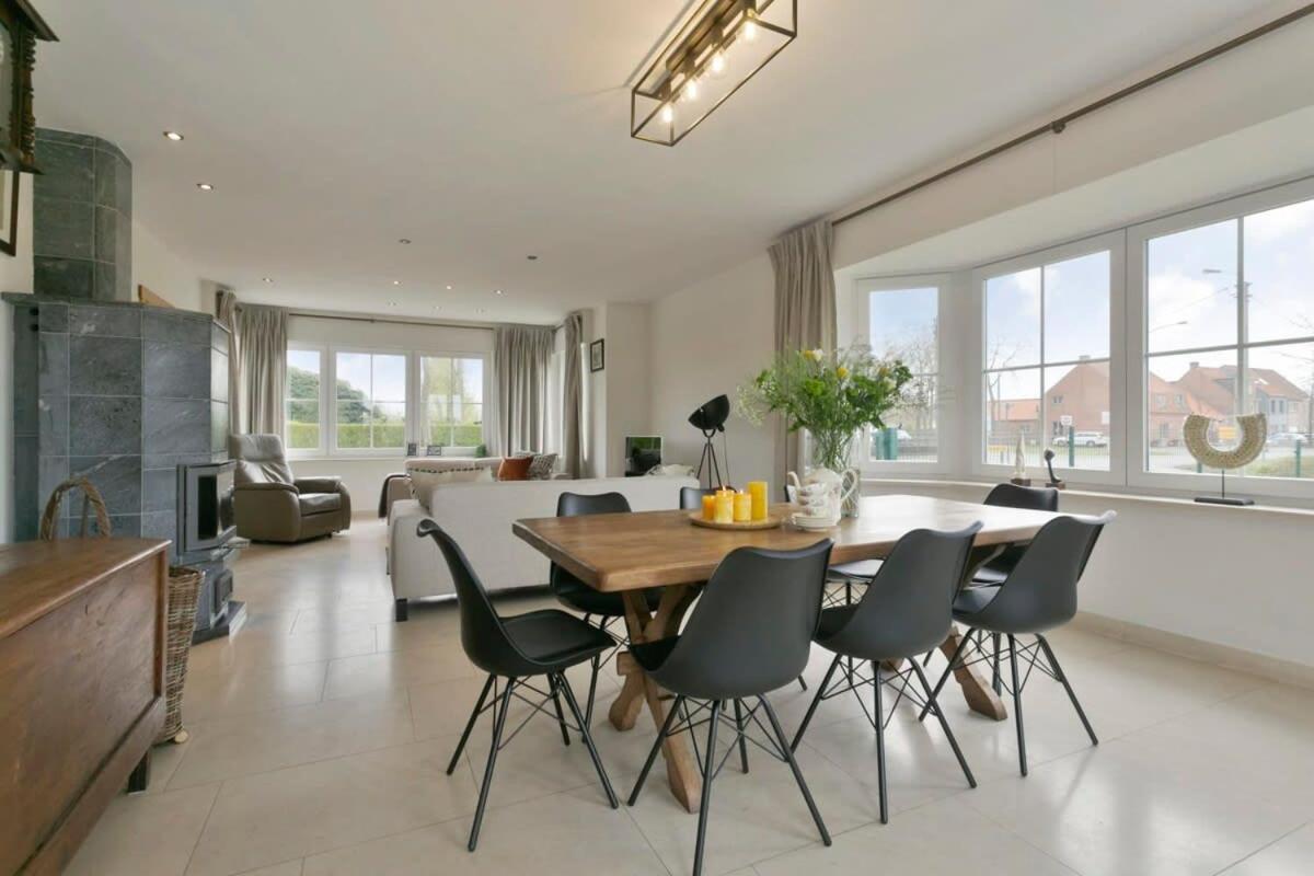 Huswell - Family House With A Beautiful View In Damme Villa Брюж Екстериор снимка